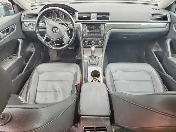 1VWBT7A32HC033624 2017 VOLKSWAGEN PASSAT - Image 8