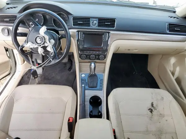 1VWBT7A32HC034143 2017 VOLKSWAGEN PASSAT - Image 8