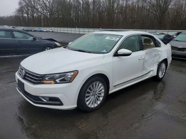 1VWBT7A32HC038497 2017 VOLKSWAGEN PASSAT - Image 1