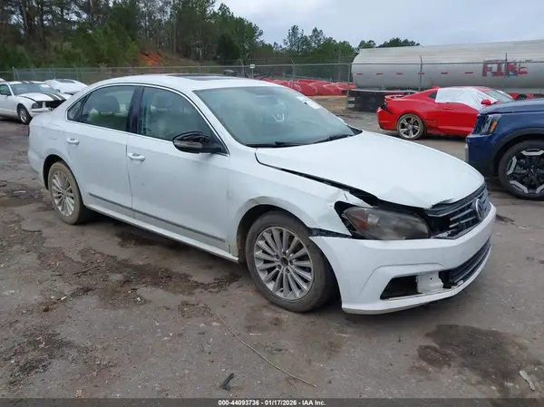 1VWBT7A32HC039133 2017 VOLKSWAGEN PASSAT - Image 1