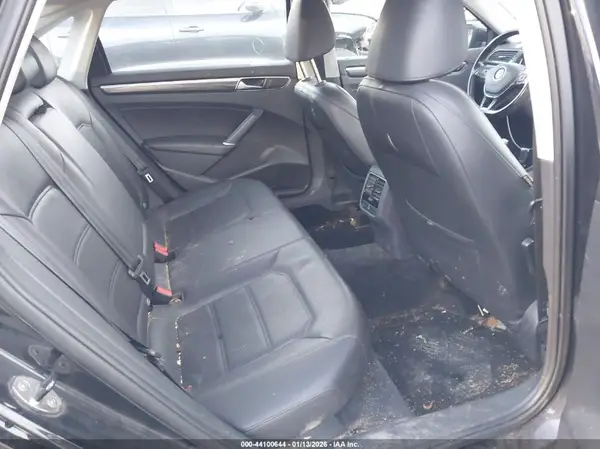 1VWBT7A32HC041397 2017 VOLKSWAGEN PASSAT - Image 8