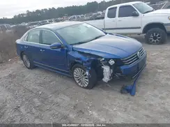 1VWBT7A32HC044008 2017 VOLKSWAGEN PASSAT