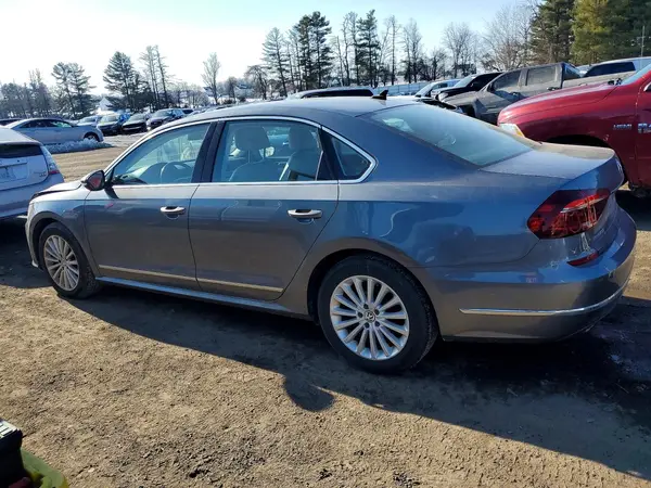 1VWBT7A32HC047121 2017 VOLKSWAGEN PASSAT - Image 2