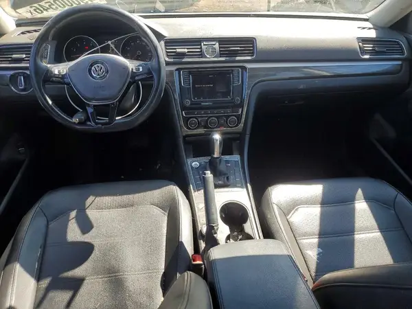 1VWBT7A32HC048172 2017 VOLKSWAGEN PASSAT - Image 8