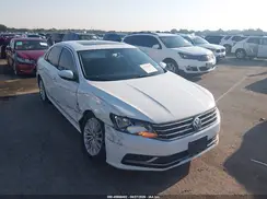 1VWBT7A32HC054019 2017 VOLKSWAGEN PASSAT