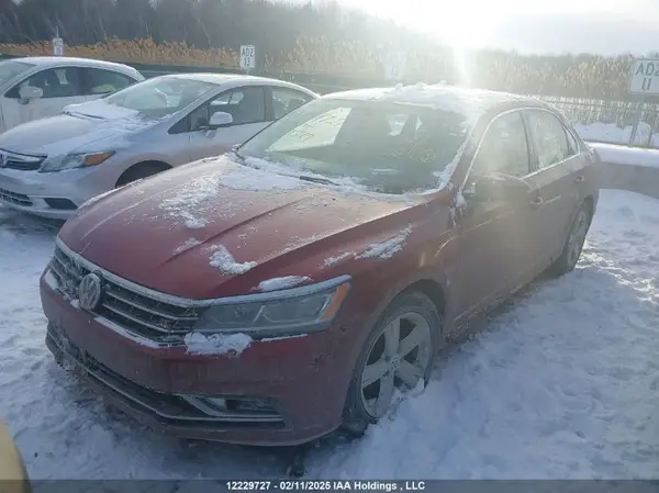 1VWBT7A32HC067577 2017 VOLKSWAGEN PASSAT - Image 2