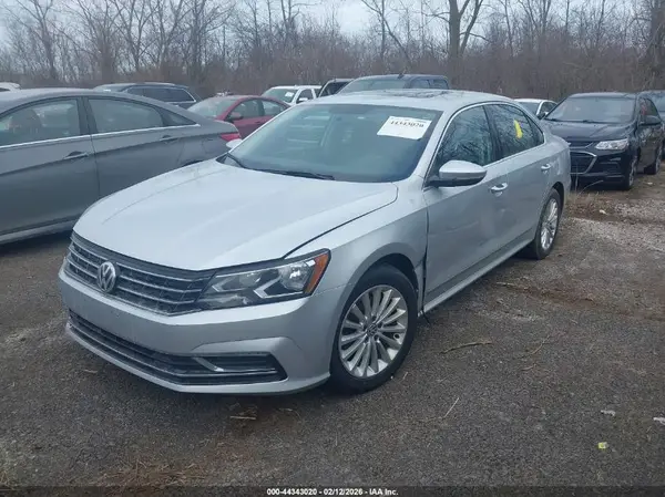 1VWBT7A32HC077039 2017 VOLKSWAGEN PASSAT - Image 2