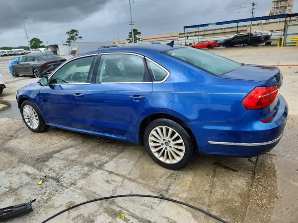 1VWBT7A33GC008195 2016 VOLKSWAGEN PASSAT - Image 2