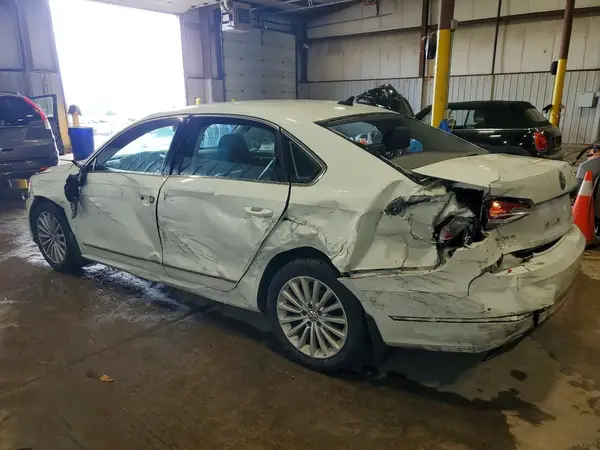 1VWBT7A33GC010559 2016 VOLKSWAGEN PASSAT - Image 2