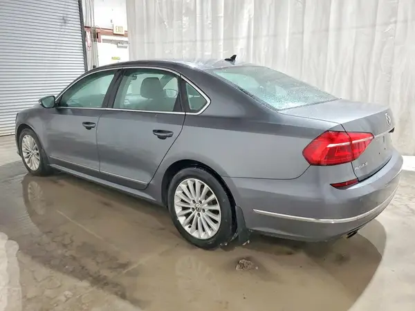 1VWBT7A33GC017463 2016 VOLKSWAGEN PASSAT - Image 2