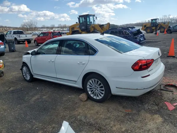 1VWBT7A33GC027099 2016 VOLKSWAGEN PASSAT - Image 2