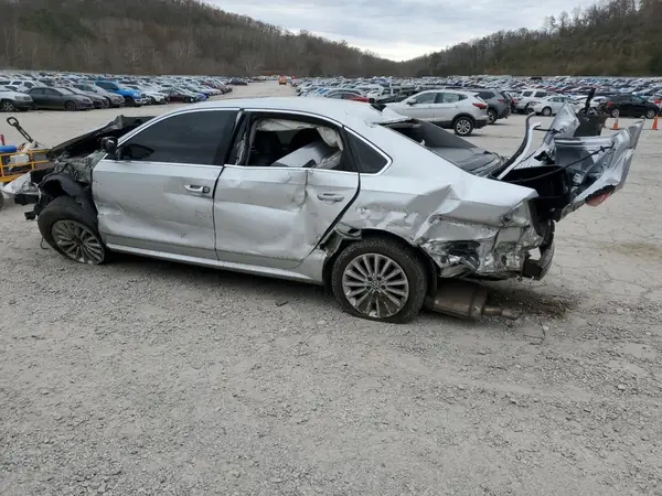1VWBT7A33GC027538 2016 VOLKSWAGEN PASSAT - Image 2