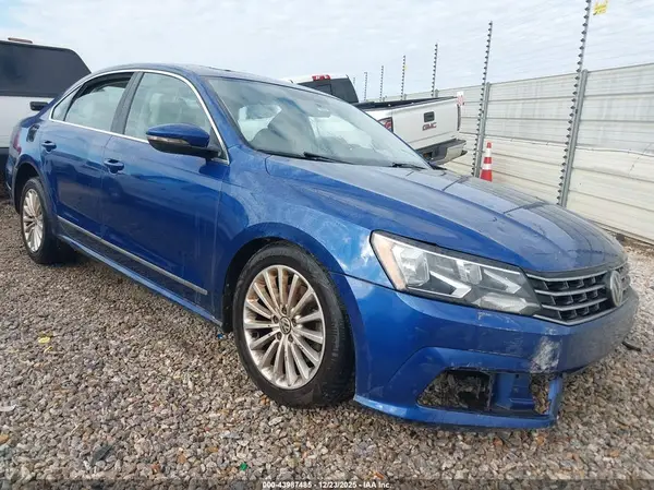 1VWBT7A33GC030259 2016 VOLKSWAGEN PASSAT - Image 1