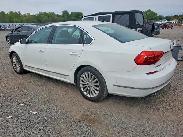 1VWBT7A33GC031542 2016 VOLKSWAGEN PASSAT - Image 2