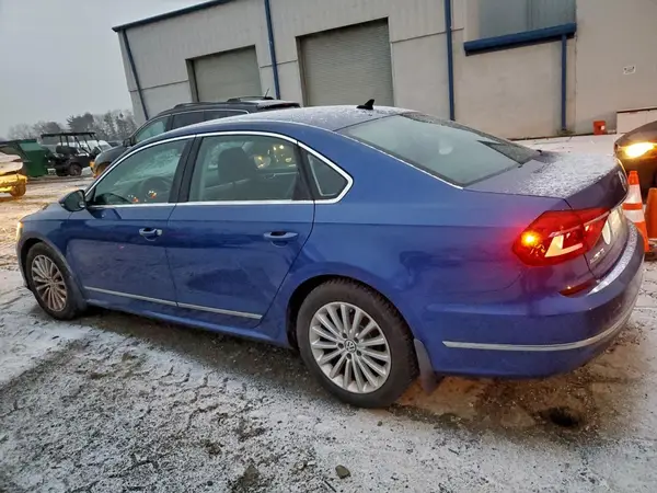1VWBT7A33GC049278 2016 VOLKSWAGEN PASSAT - Image 2