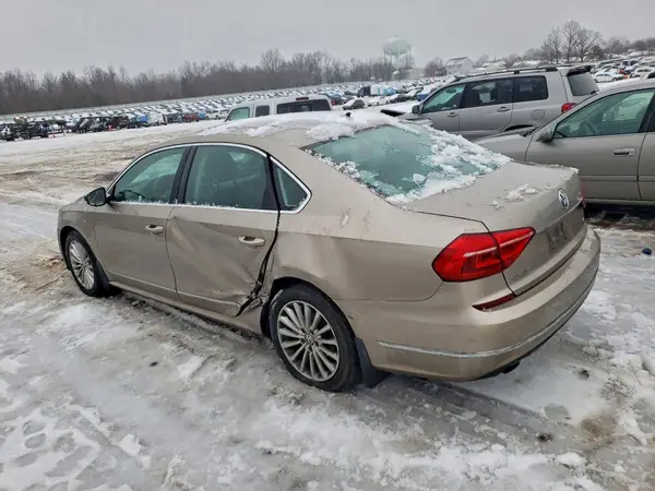 1VWBT7A33GC064380 2016 VOLKSWAGEN PASSAT - Image 2