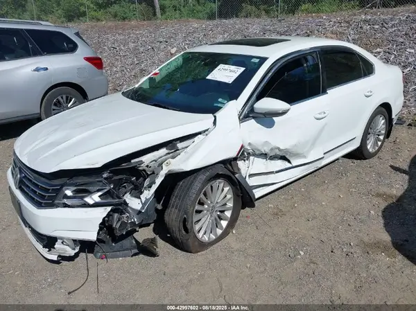 1VWBT7A33GC068896 2016 VOLKSWAGEN PASSAT - Image 2