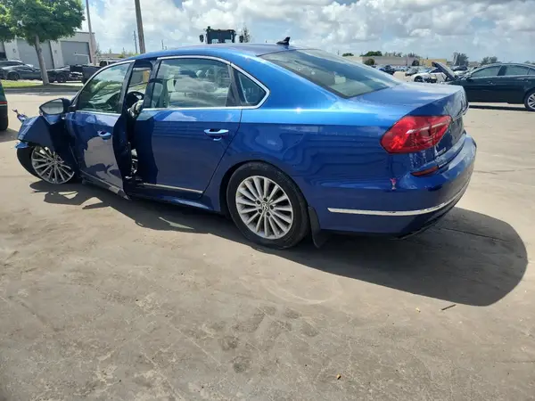 1VWBT7A33GC069921 2016 VOLKSWAGEN PASSAT - Image 2