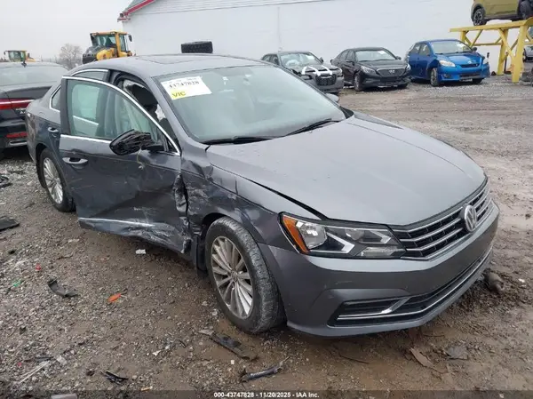 1VWBT7A33HC000566 2017 VOLKSWAGEN PASSAT - Image 1