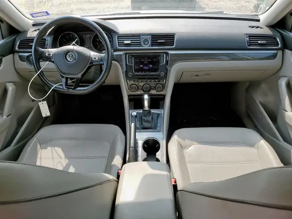 1VWBT7A33HC000874 2017 VOLKSWAGEN PASSAT - Image 8