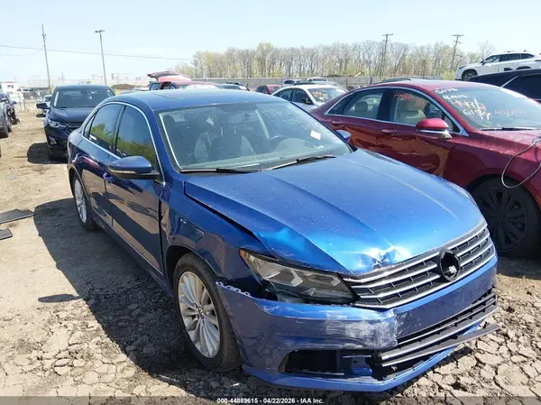 1VWBT7A33HC008070 2017 VOLKSWAGEN PASSAT - Image 1