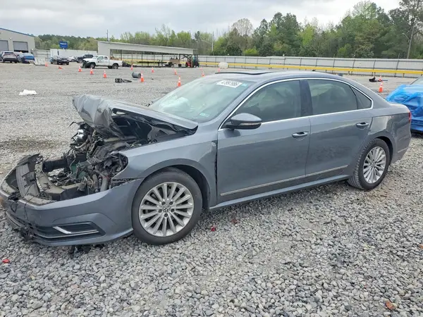 1VWBT7A33HC025936 2017 VOLKSWAGEN PASSAT - Image 1