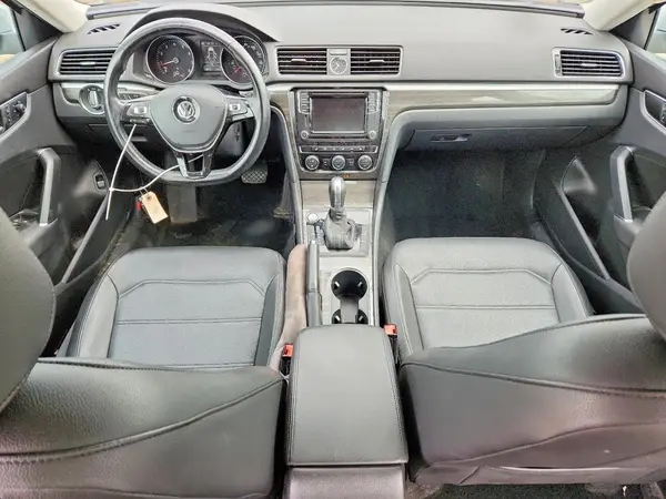 1VWBT7A33HC030487 2017 VOLKSWAGEN PASSAT - Image 8