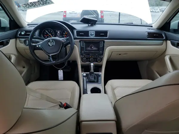 1VWBT7A33HC034328 2017 VOLKSWAGEN PASSAT - Image 8