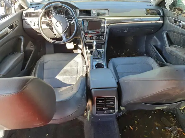 1VWBT7A33HC054577 2017 VOLKSWAGEN PASSAT - Image 8