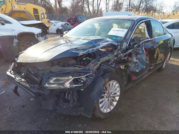 1VWBT7A33HC055468 2017 VOLKSWAGEN PASSAT - Image 2