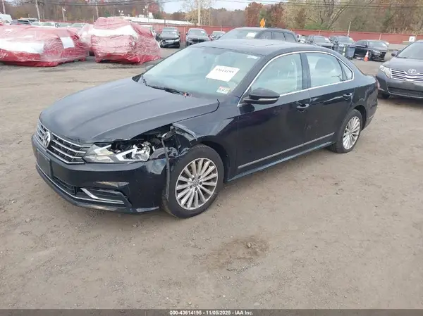 1VWBT7A33HC066146 2017 VOLKSWAGEN PASSAT - Image 2