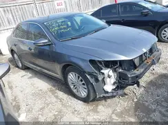 1VWBT7A33HC068088 2017 VOLKSWAGEN PASSAT