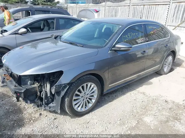1VWBT7A33HC068088 2017 VOLKSWAGEN PASSAT - Image 2