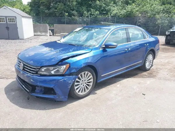 1VWBT7A34GC004401 2016 VOLKSWAGEN PASSAT - Image 2