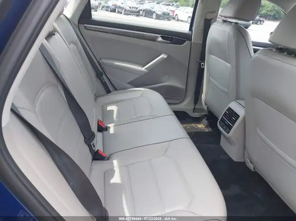 1VWBT7A34GC004401 2016 VOLKSWAGEN PASSAT - Image 8
