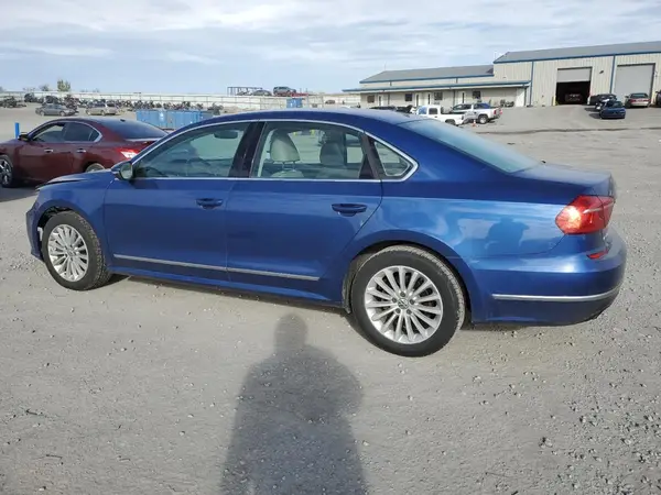 1VWBT7A34GC004432 2016 VOLKSWAGEN PASSAT - Image 2