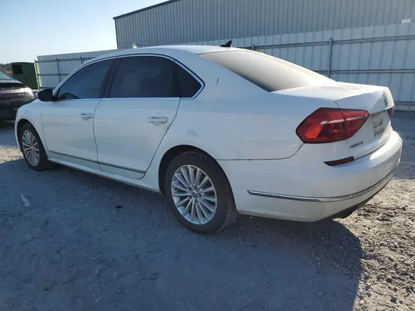 1VWBT7A34GC005872 2016 VOLKSWAGEN PASSAT - Image 2