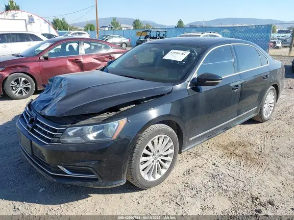 1VWBT7A34GC010215 2016 VOLKSWAGEN PASSAT - Image 2
