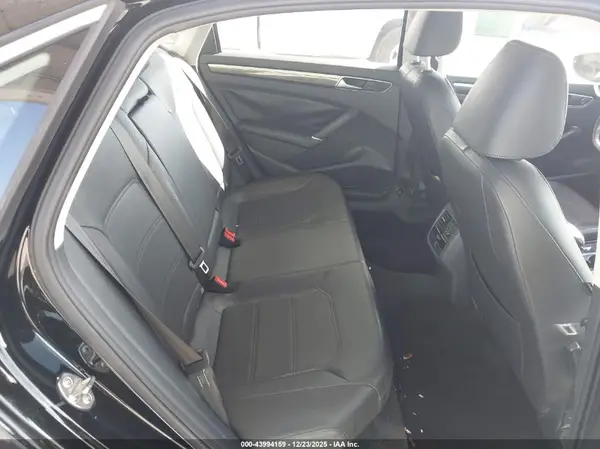 1VWBT7A34GC016998 2016 VOLKSWAGEN PASSAT - Image 8