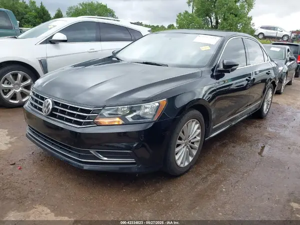 1VWBT7A34GC023157 2016 VOLKSWAGEN PASSAT - Image 2