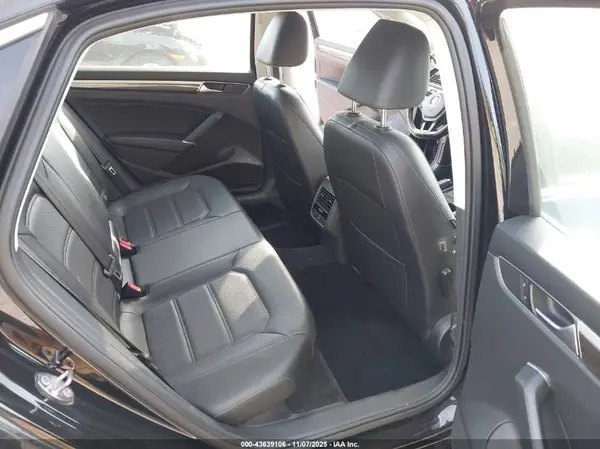 1VWBT7A34GC024342 2016 VOLKSWAGEN PASSAT - Image 8