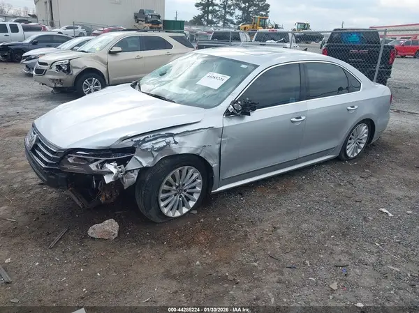 1VWBT7A34GC024650 2016 VOLKSWAGEN PASSAT - Image 2