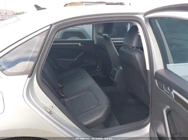1VWBT7A34GC027564 2016 VOLKSWAGEN PASSAT - Image 8
