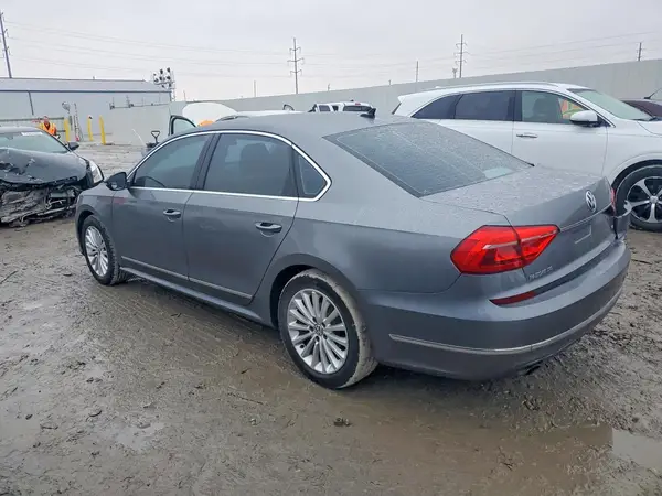 1VWBT7A34GC027824 2016 VOLKSWAGEN PASSAT - Image 2
