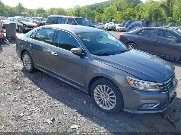 1VWBT7A34GC029640 2016 VOLKSWAGEN PASSAT - Image 1