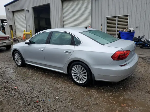 1VWBT7A34GC030092 2016 VOLKSWAGEN PASSAT - Image 2