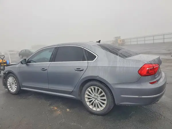 1VWBT7A34GC052299 2016 VOLKSWAGEN PASSAT - Image 2