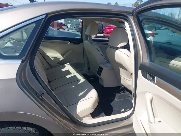 1VWBT7A34GC054053 2016 VOLKSWAGEN PASSAT - Image 8