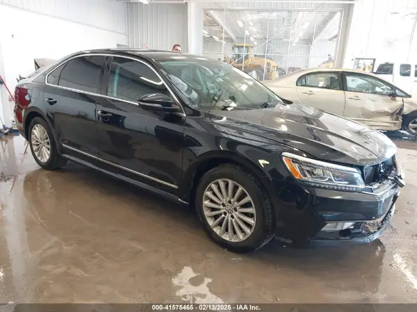 1VWBT7A34GC059107 2016 VOLKSWAGEN PASSAT - Image 1