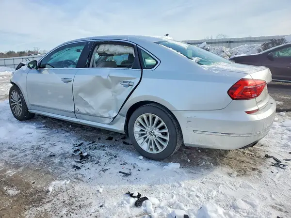 1VWBT7A34GC061326 2016 VOLKSWAGEN PASSAT - Image 2